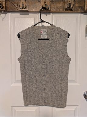 Cable Knit Button-Front Sweater Vest - Gray 100% Wool
